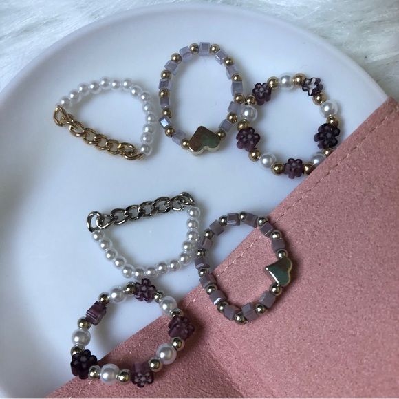 6 gold/silver/purple beaded rings with faux suede mini pouch - Picture 3 of 7